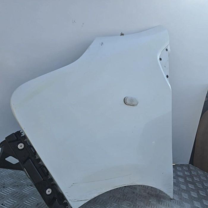 Aripa fata stanga Renault Trafic 3