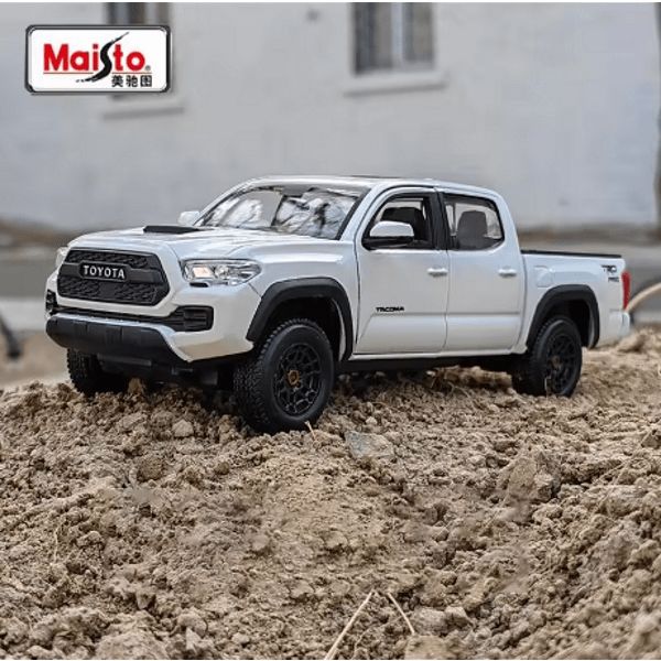 Maisto sp edition пикап 2023 toyota tacoma 1:27 бял и черен