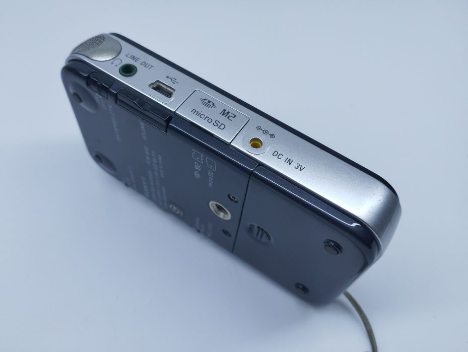 Sony PCM-M10 diktofonlar, yaxshi holatda 
Holati yaxshi 
Texnik aybi y