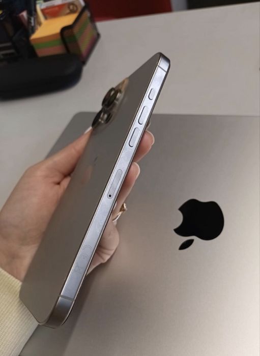 iPhone 16 PRO MAX  Natural Titanium  Accept Schimburi