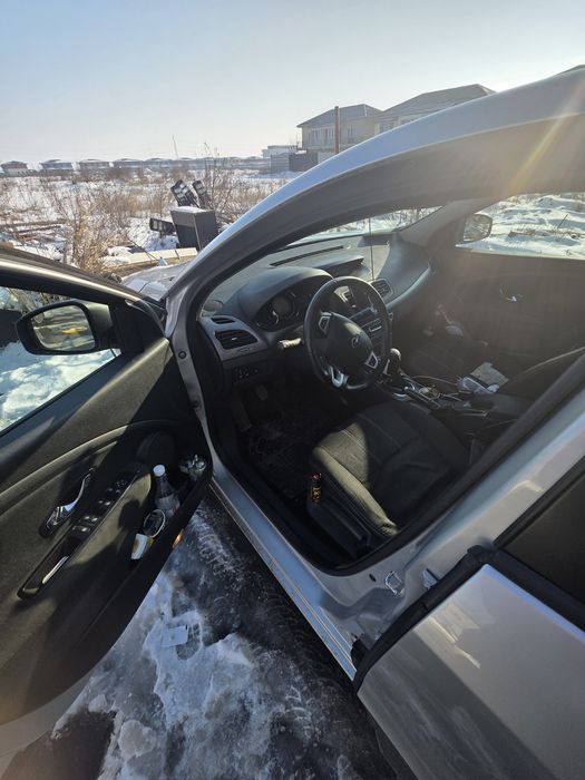 Renault Fluence 2013, luna a 7a  260.000km
