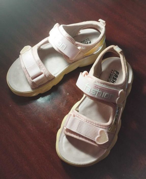 Обувь детская ( 7 пар)