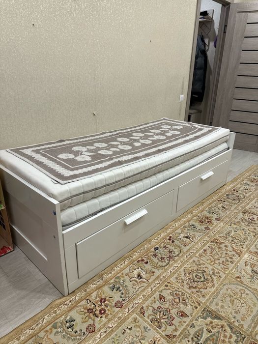 Продам кровать ikea