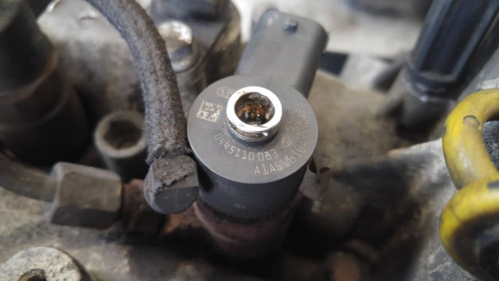 Injector 1.3 d multijet 188a9000 fiat punto 0445110083