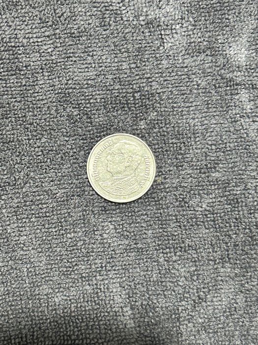 Монеты рубль, сом