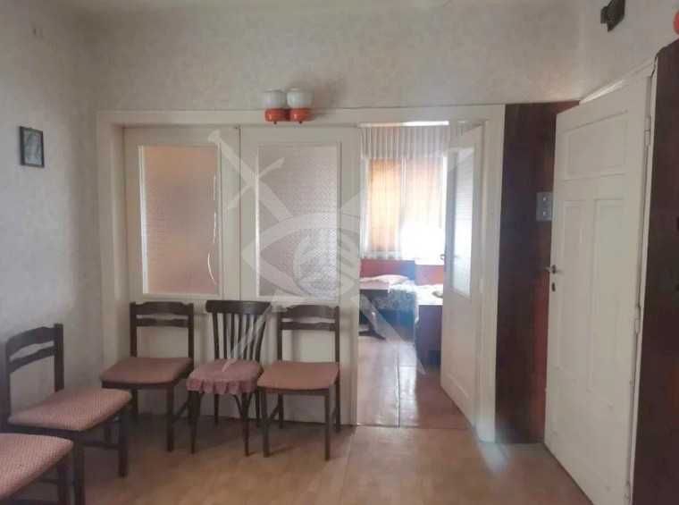 Продава се Етаж от къща в Асеновград - 80 кв.м за 1313 €/кв.м - Снимка #1