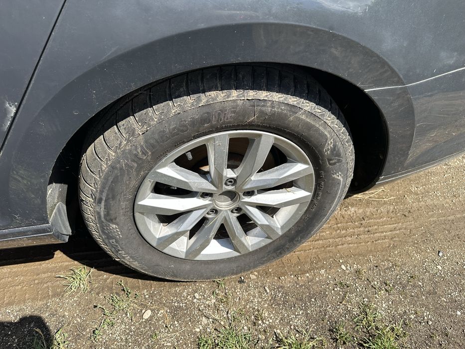 Roti Vara Vw Passat B8 215 60 16 Bridgestone Turanza originale aliaj jante 215 55 17