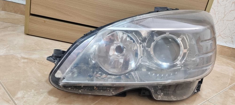 Оригинални фарове за Mercedes C-Class W204 (2007-2011) - Комплект