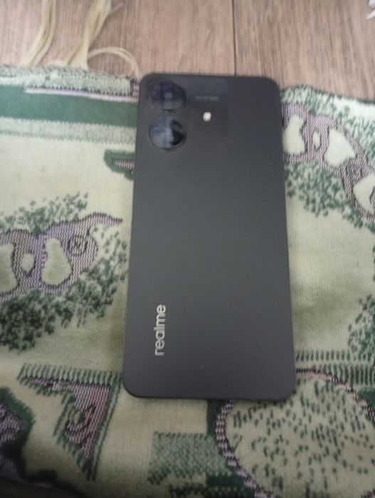 Продам телефон  харошим