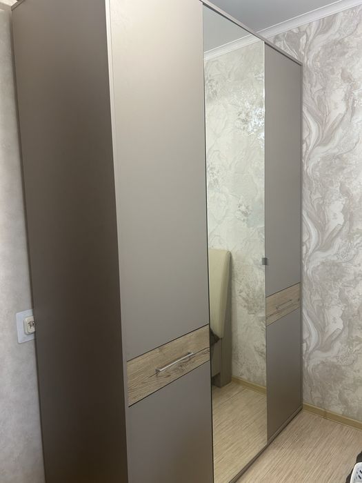 Продам кровать с шифонером