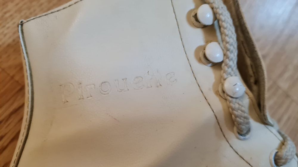 Коньки  37 размер