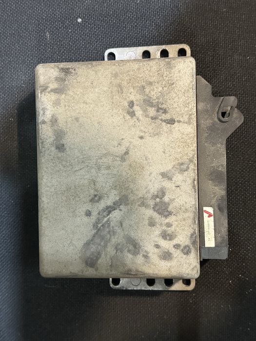 Продам ЭБУ компьютер от ваз 21 15  год 2006