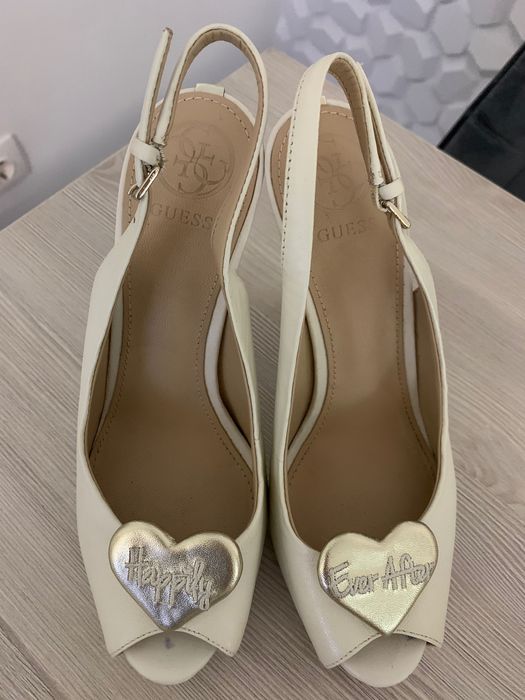 Sandale Guess marimea 36