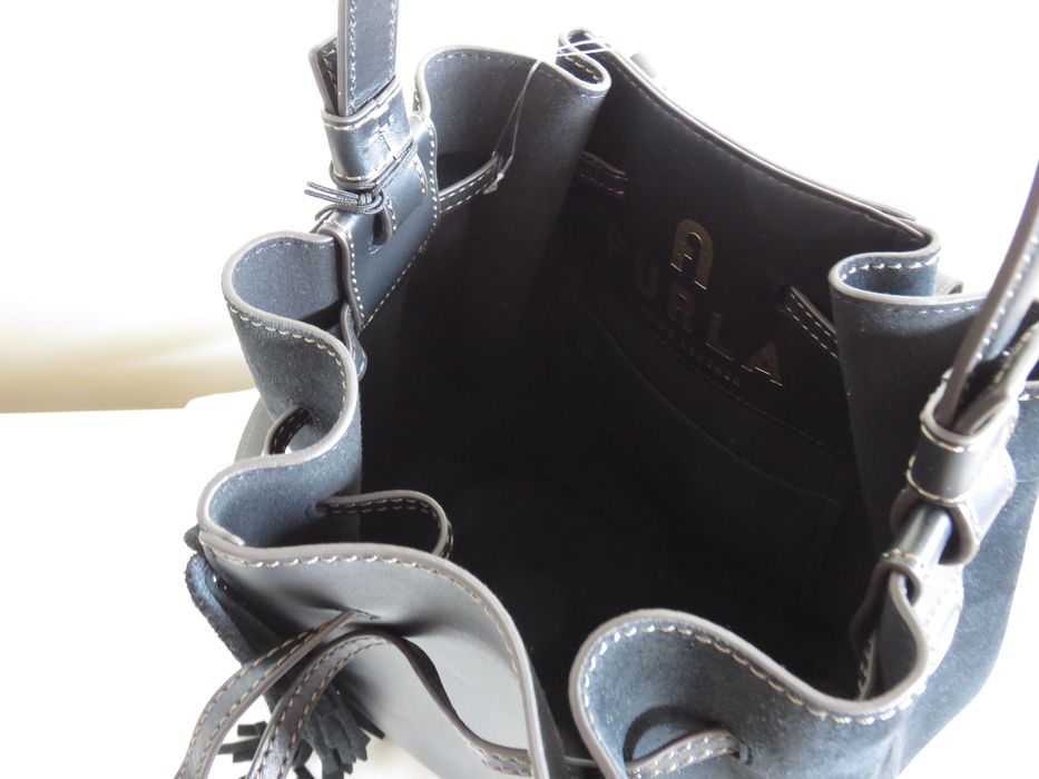 Чанта Furla Miastella Fringe bucket bag, нова