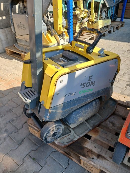 Placa compactoare WACKER 225 kg  + 95kg