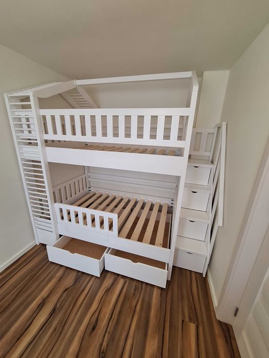 TRANSPORT GRATUIT.Pat etajat din lemn masiv.Cod 4005