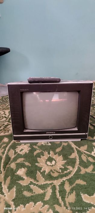 Televizor yangi olib qoyilgan