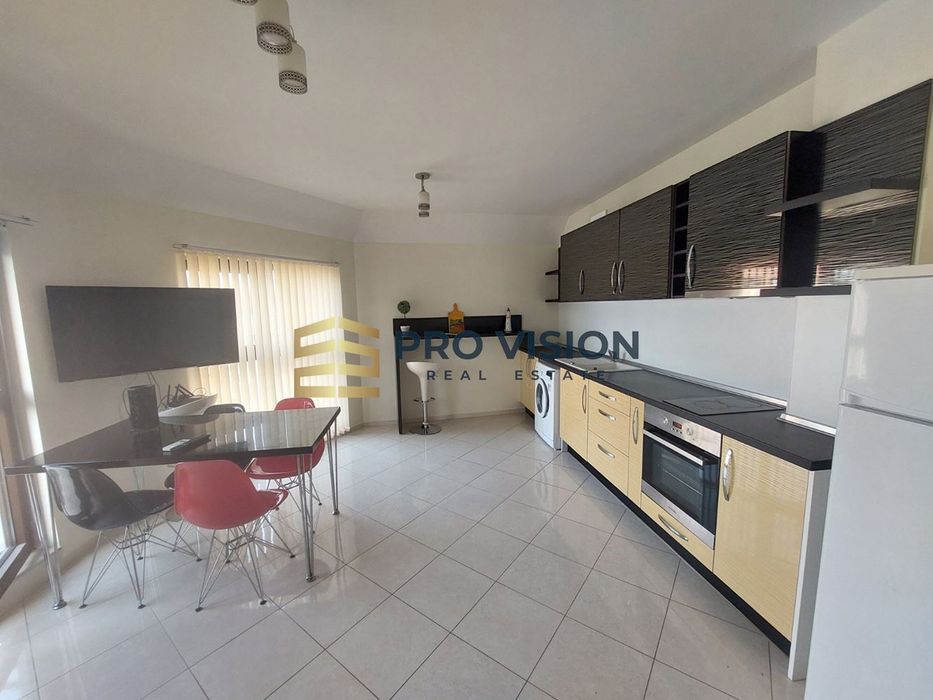 Дава се под наем Тристаен апартамент в Варна, Операта - 82 кв.м за 648.21 € - Снимка #1