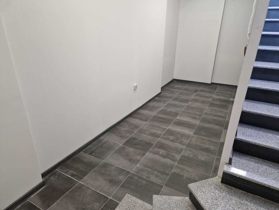 Дава се под наем Магазин в Пловдив, Младежки Хълм - 80 кв.м за 408 € - Снимка #4