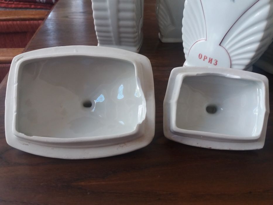 Ретро сервизи за подправки.