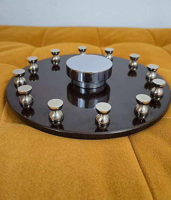 Masa tacerii in miniatura