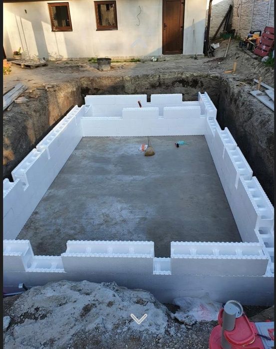 Vând cofraje din polistiren