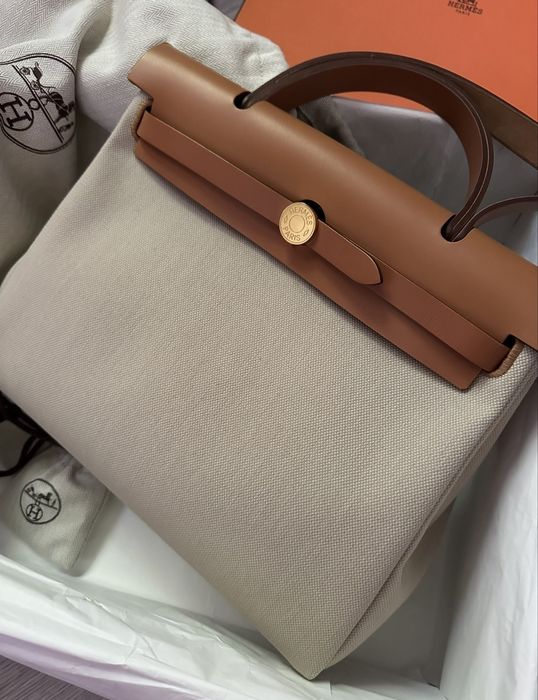 Продам оригинальную сумку Hermes Herbag 31