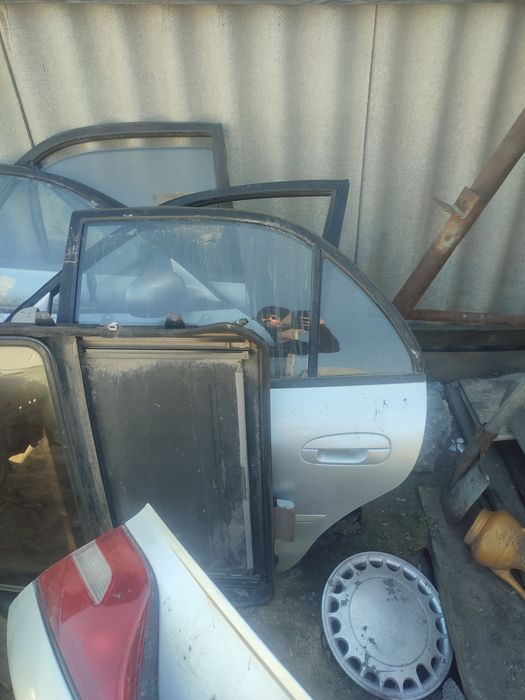 Продам запчасти на Галант 55