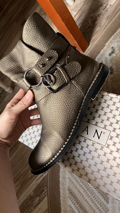 Осенние ботиночки кожа