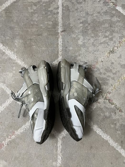 Balenciaga track 1