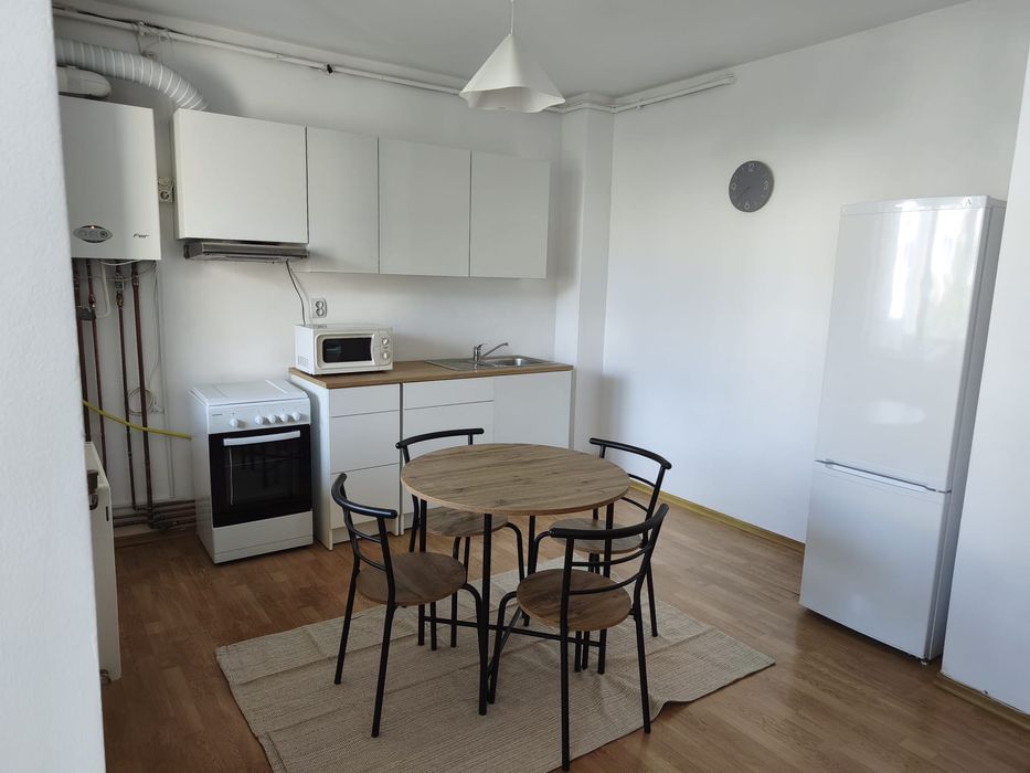 PROPRIETAR, ap 2 cam 61 mp intrarea siretului