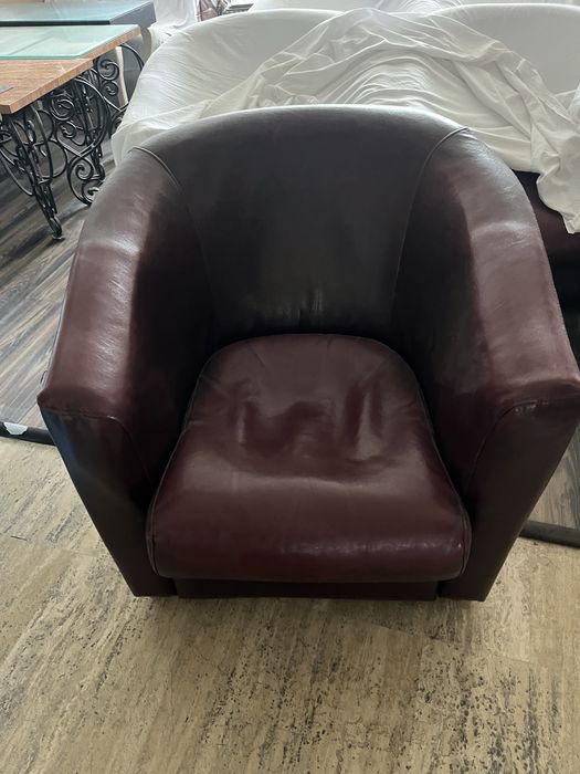 Кожени дивани втора употреба