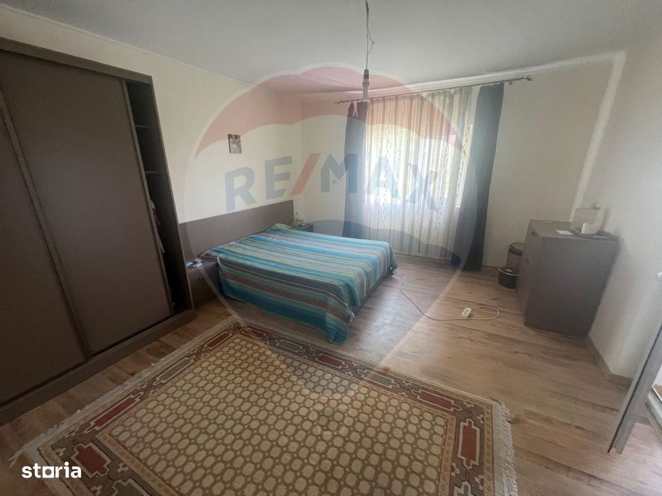 Casă 6 camere Jorasti