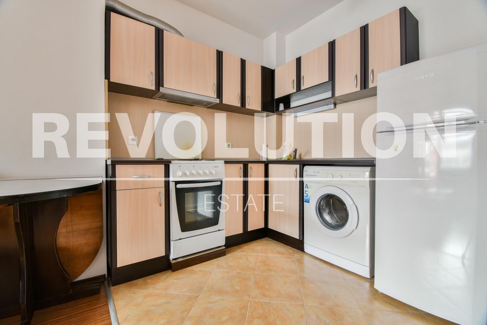 Двустаен апартамент в ж.к. Младост 4.