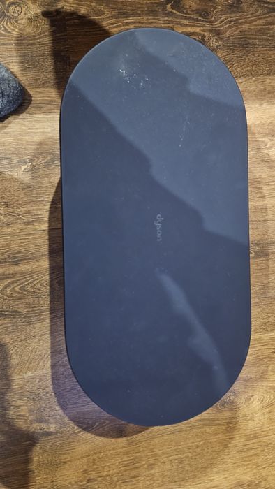 Продавам Dyson сешоар-маша