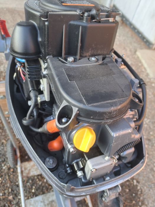 Motor barca yamaha 9,9 HP 4T