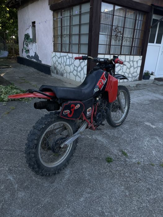 Продавам Yamaha dt