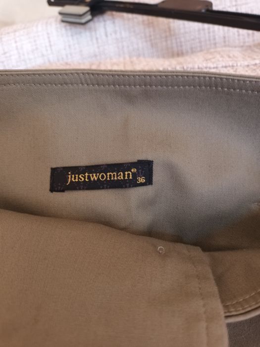 Продам джинсы синие и брюки плащевка