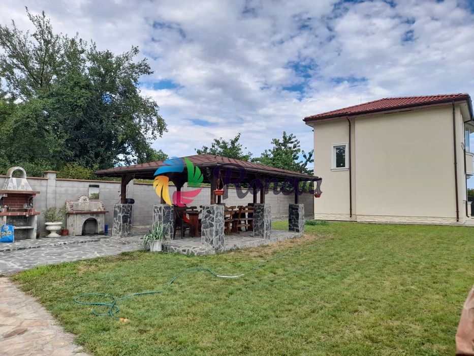 Къща в Варна, област-с.Каменар площ 138 цена 259000