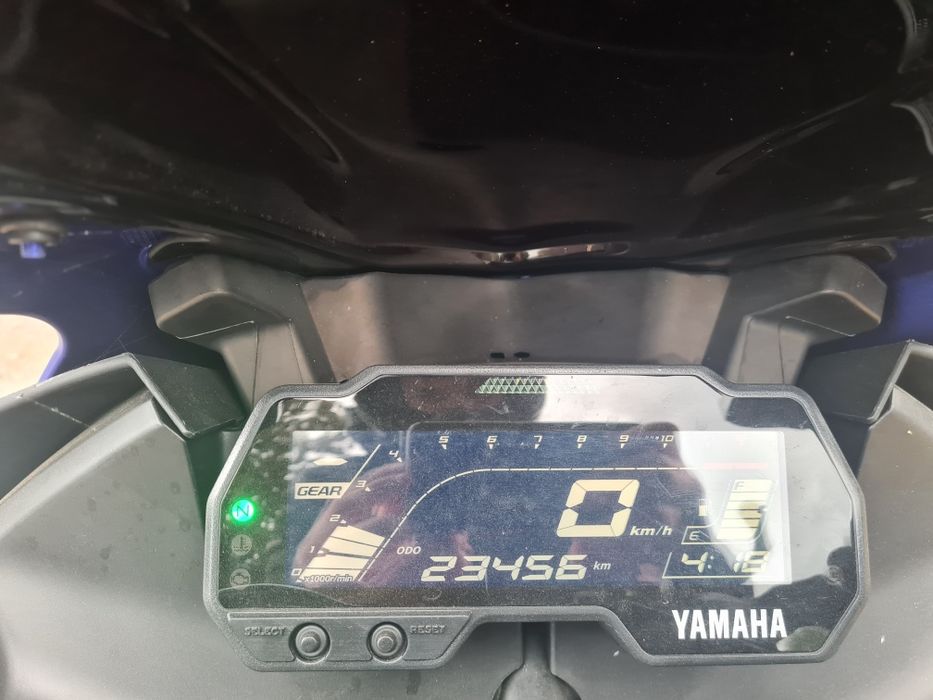 Yamaha YZF R-125 2022(generatia 3), A1