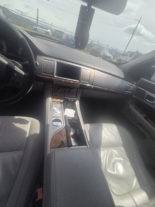 Vând sau schimb jaguar xf