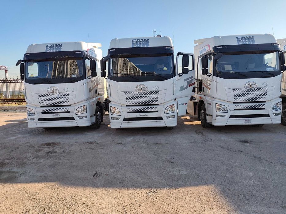 Седельный тягач FAW JH6 4x2 CNG (на метане)