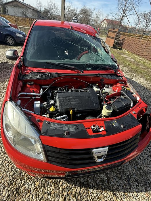 Dezmembrez Dacia Sandero euro 4 si 5  1.2 16v, 1.4 , 1.5 dci , 1.6