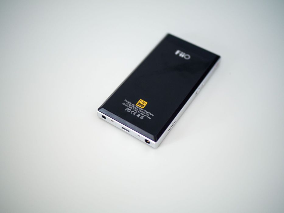 CA NOU - FiiO X3 (3rd Gen), Hi-Res DAP cu Bluetooth / DAC / ieșire echilibrată + card microSD 32 GB inclus