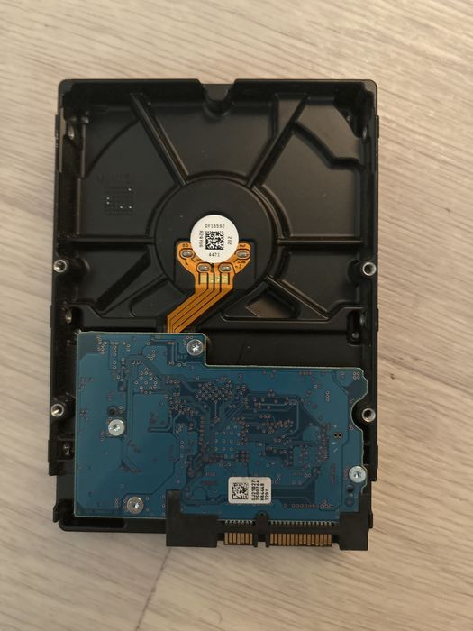 Жесткий диск  тошиб