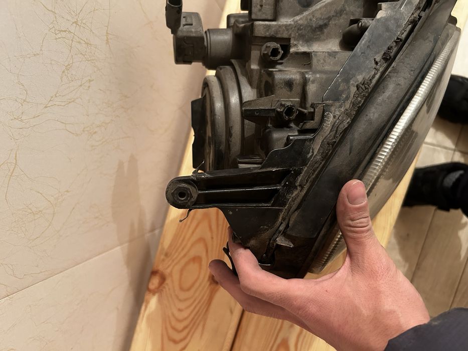 Фара мерседес w211