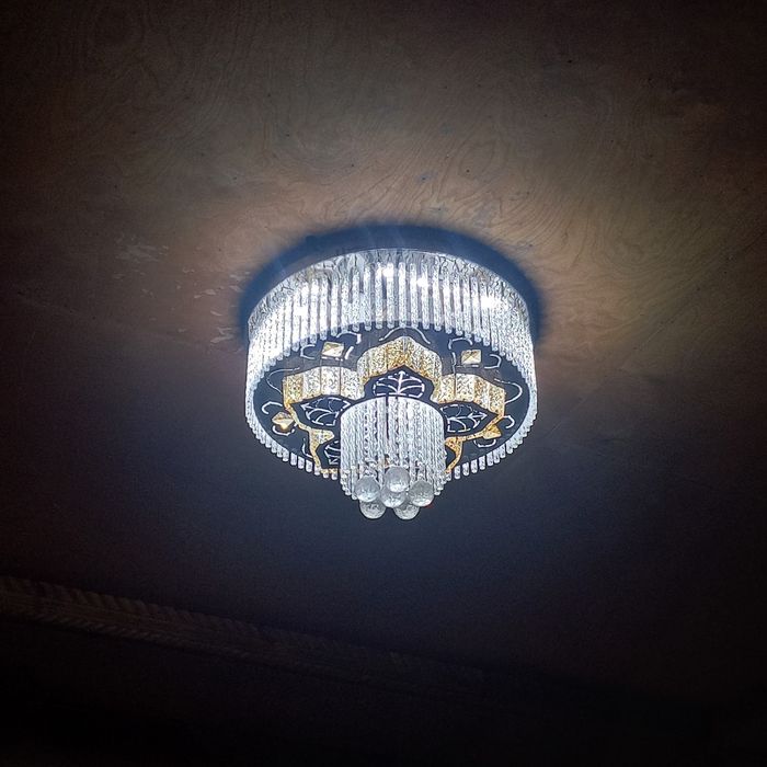 Potolochniy lyustar muzikalniy