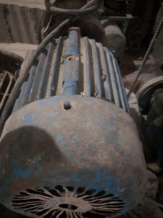 Nasos 11KW 100lik shlankaga suv chiqaradi