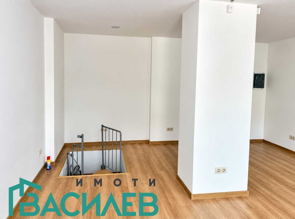 Продава МАГАЗИН град София, Зона Б-18
