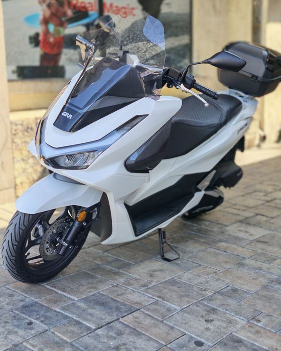 Honda PCX  125..